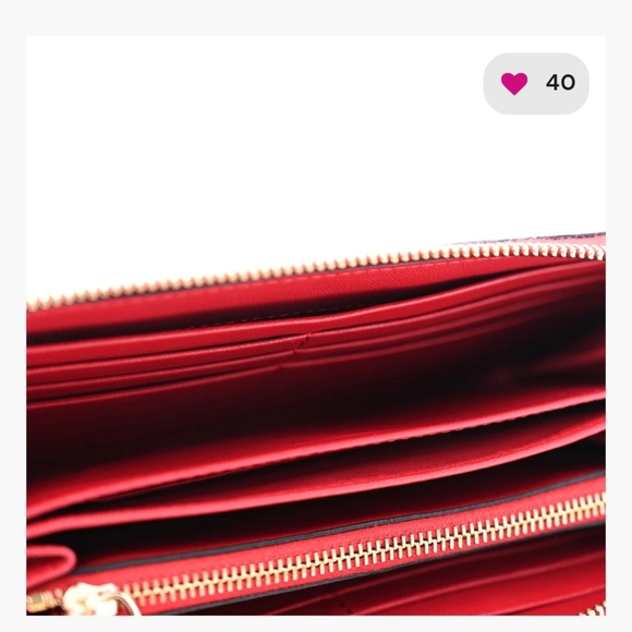 Valentino Garavani Red Wallet - Picture 5 of 13